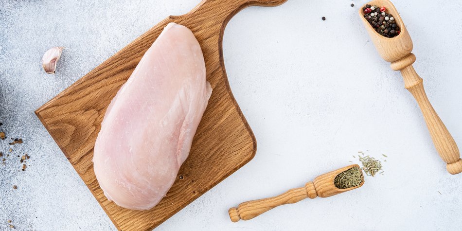 Fleisch auftauen: So machst du es richtig und keimfrei! Fleisch auftauen: So machst du es richtig und keimfrei!