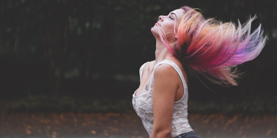 Unicorn-Hair: Magischer Trend, der verzaubert! Unicorn-Hair: Magischer Trend, der verzaubert!