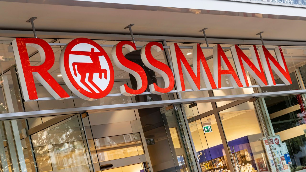 Mit der pflegenden Körpermilch von Rossmann sagst du beanspruchter Körperhaut adé! Mit der pflegenden Körpermilch von Rossmann sagst du beanspruchter Körperhaut adé!