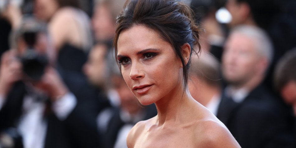 Victoria Beckham: Shitstorm wegen Tochter-Kuss Victoria Beckham: Shitstorm wegen Tochter-Kuss