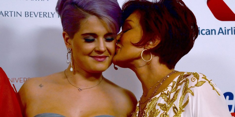 Sharon Osbourne nimmt ihre Tochter Kelly Osbourne in Schutz Sharon Osbourne nimmt ihre Tochter Kelly Osbourne in Schutz