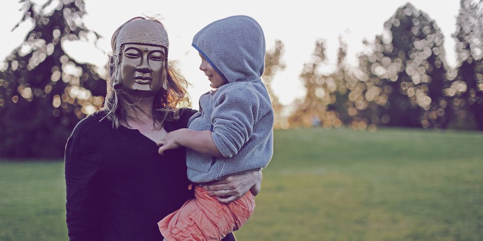 Regretting Motherhood: Die Scham der Frauen, die ihre Mutterschaft bereuen Regretting Motherhood: Die Scham der Frauen, die ihre Mutterschaft bereuen