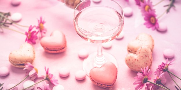 Valentinstags-Cocktails: 2 Drinks, um auf die Liebe anzustoßen