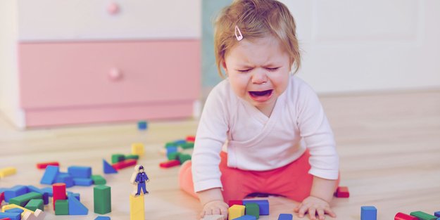 Kita-Eingewöhnung: Wie lange sollte ich mein Kind weinen lassen?