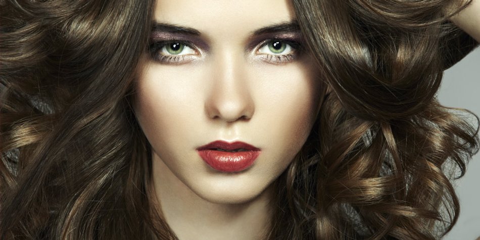 Frisuren für längeres Haar: „Entdecke die Möglichkeiten!“ Frisuren für längeres Haar: „Entdecke die Möglichkeiten!“