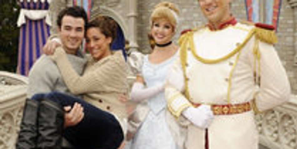 Kevin Jonas: Hochzeitstag im Disney World Kevin Jonas: Hochzeitstag im Disney World