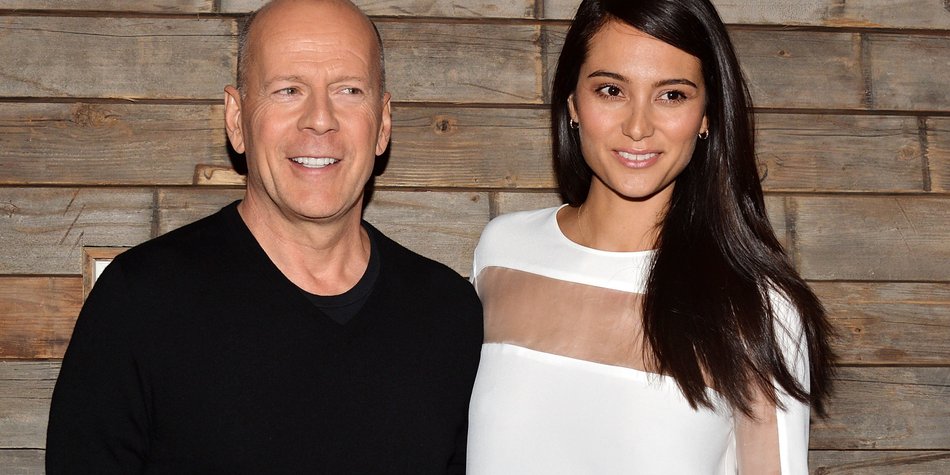 Bruce Willis zeigt sein Baby Bruce Willis zeigt sein Baby