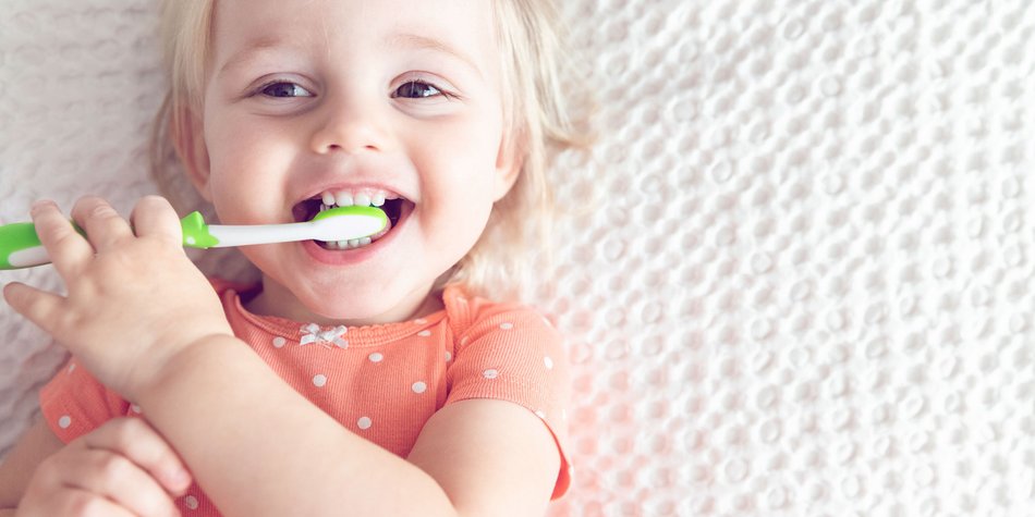 Zahnpflege bei Kindern: So klappt das Zähneputzen richtig Zahnpflege bei Kindern: So klappt das Zähneputzen richtig