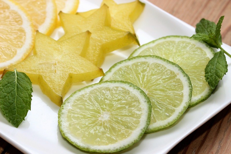 Sternfrucht und Limette Sternfrucht und Limette