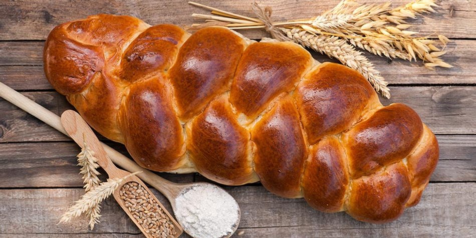 Von klassisch über cremig bis mediterran: Drei leckere Osterzopf-Rezepte zum Nachbacken Von klassisch über cremig bis mediterran: Drei leckere Osterzopf-Rezepte zum Nachbacken