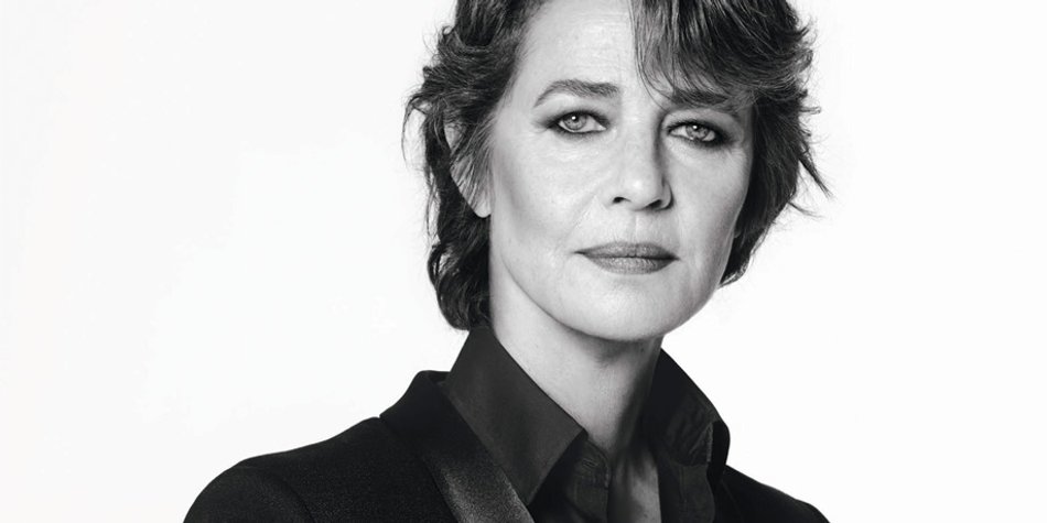 Charlotte Rampling x NARS: Reife Frauen erobern die Hochglanzkampagnen Charlotte Rampling x NARS: Reife Frauen erobern die Hochglanzkampagnen