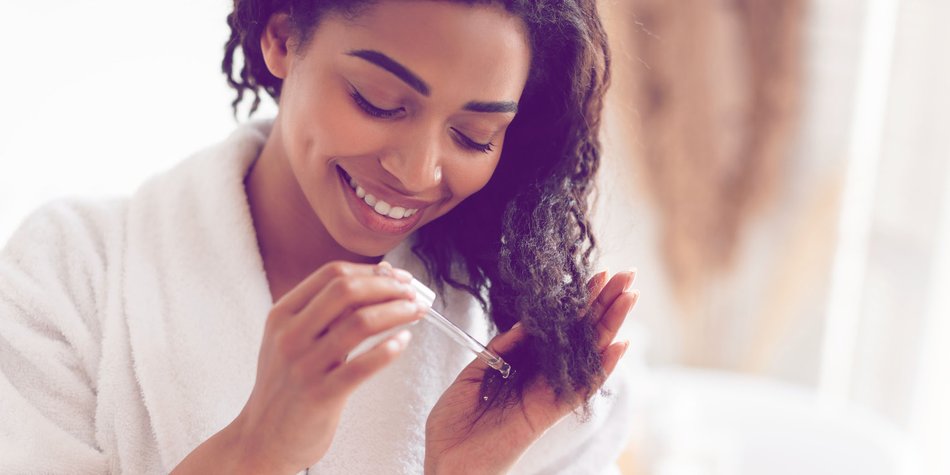 Rizinusöl für die Haare: 6 einfache Anwendungen für mehr Länge Rizinusöl für die Haare: 6 einfache Anwendungen für mehr Länge