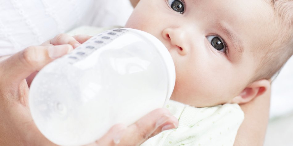 Darf Dein Baby Kuhmilch trinken? Darf Dein Baby Kuhmilch trinken?