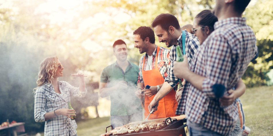 Flirty: So entfachst du beim Grillen das Feuer Flirty: So entfachst du beim Grillen das Feuer