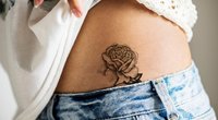Leiste-Tattoo: Wie schmerzhaft ist das Tattoo und welches Motiv bietet sich an?