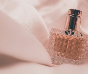 Dieses blumige Sandelholz-Parfum von Rossmann lieben alle