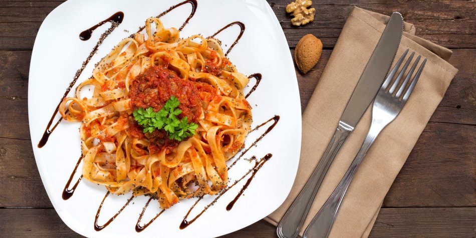 Lecker: Rezept für Pasta mit Nussbolognese Lecker: Rezept für Pasta mit Nussbolognese