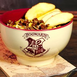 Das perfekte Frühstück „Harry-Potter“ beginnt mit dieser Hogwarts-Müslischüssel