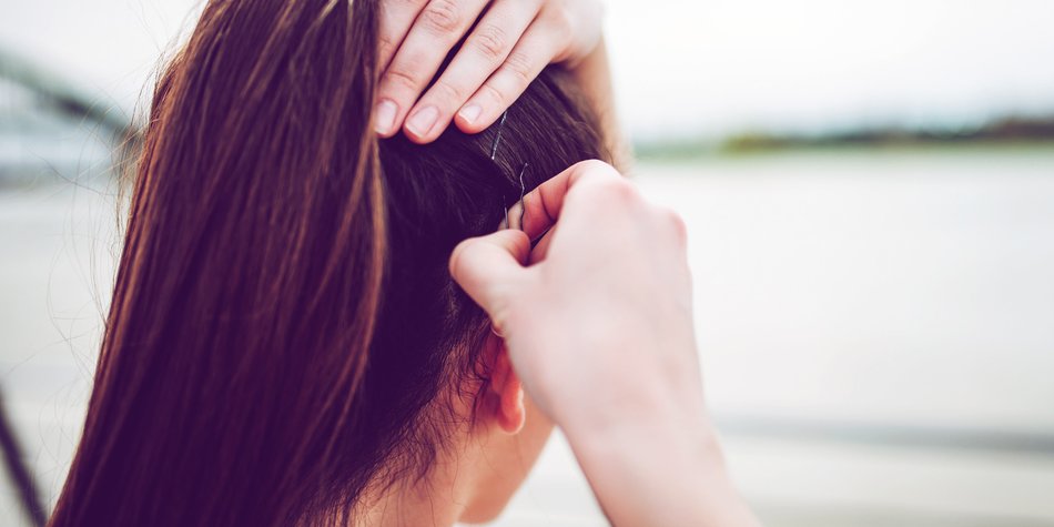 Bobby Pins: So benutzt du die Klammern richtig! Bobby Pins: So benutzt du die Klammern richtig!