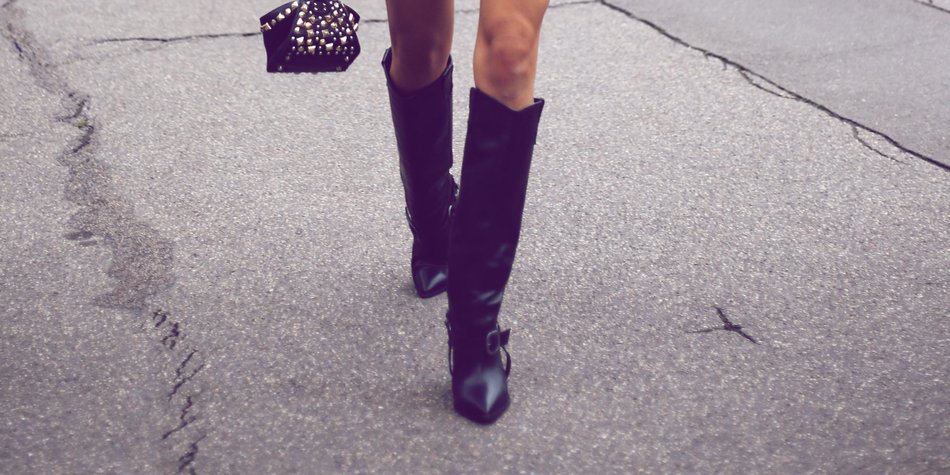 Diesen Herbst lieben wir Reitstiefel – und kombinieren sie jetzt so! Diesen Herbst lieben wir Reitstiefel – und kombinieren sie jetzt so!