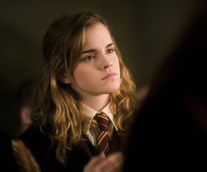 Auch außerhalb von Hogwarts schick: Der Schal, den Hermine im Herbst lieben würde