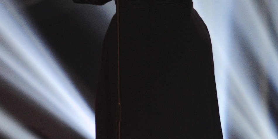 Adele: Vater bittet sie um Verzeihung Adele: Vater bittet sie um Verzeihung