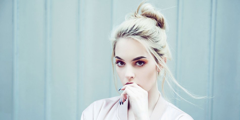 So stylst Du den perfekten Messy Bun So stylst Du den perfekten Messy Bun