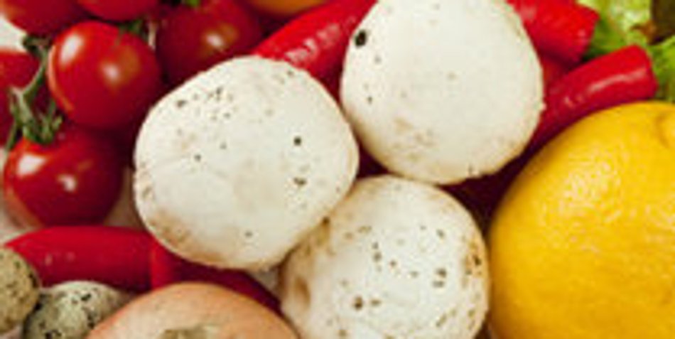 Gemüse auf Fisch mit Mozzarella Gemüse auf Fisch mit Mozzarella