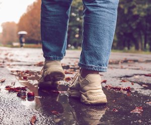 Nicht von New Balance oder Nike: Diesen praktischen Sneaker wollen im Herbst 2025 alle