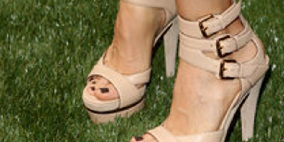 Plateau-Schuhe - hoch hinaus! Plateau-Schuhe - hoch hinaus!