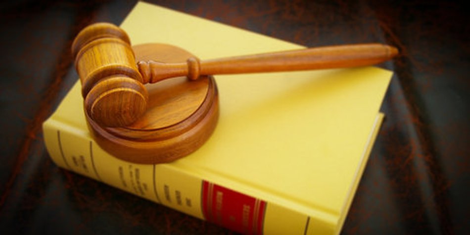 Pflegemutter bekommt lebenslänglich Pflegemutter bekommt lebenslänglich