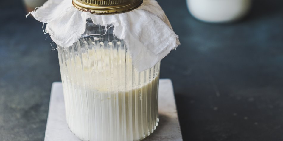 Ist Kefir wirklich so gesund? Wir haben nachgeforscht! Ist Kefir wirklich so gesund? Wir haben nachgeforscht!