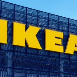 Dieser Waschbeckenunterschrank von Ikea sieht in Dunkelgrau hochpreisig aus
