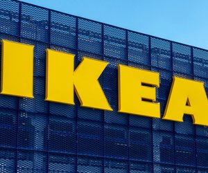 Dieser Waschbeckenunterschrank von Ikea sieht in Dunkelgrau hochpreisig aus