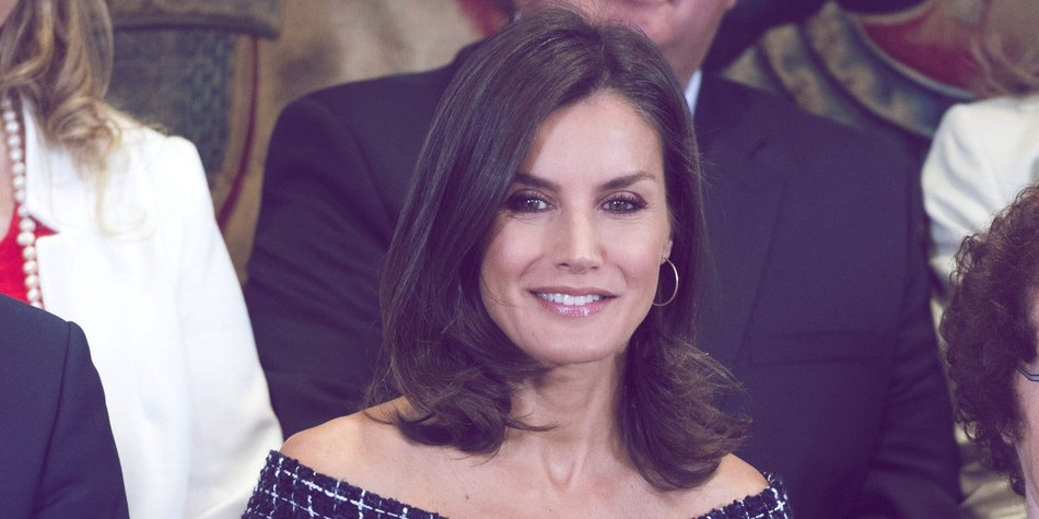 Gespottet: Letizia von Spanien trägt DEN Frühjahrs-Schuhtrend 2021 Gespottet: Letizia von Spanien trägt DEN Frühjahrs-Schuhtrend 2021