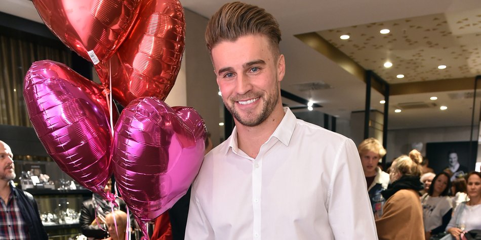 Bachelorette 2019: Alexander Hindersmann ist wieder dabei! Bachelorette 2019: Alexander Hindersmann ist wieder dabei!