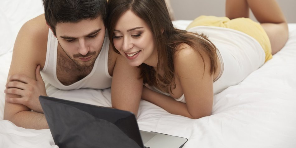 Pornos gucken mit dem Partner: Eine gute Idee? Pornos gucken mit dem Partner: Eine gute Idee?