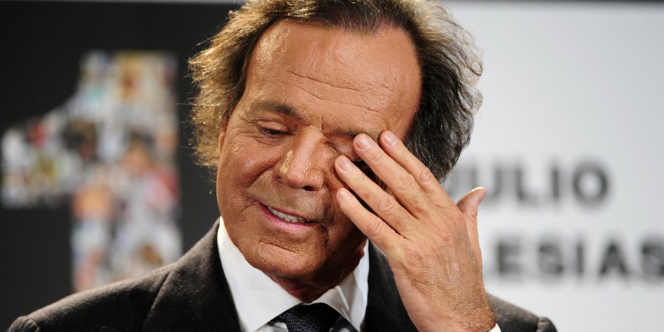 Julio Iglesias: Sein Haus wurde bei den Waldbränden in Spanien zerstört Julio Iglesias: Sein Haus wurde bei den Waldbränden in Spanien zerstört
