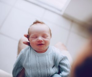 Ab wann lachen Babys eigentlich bewusst?