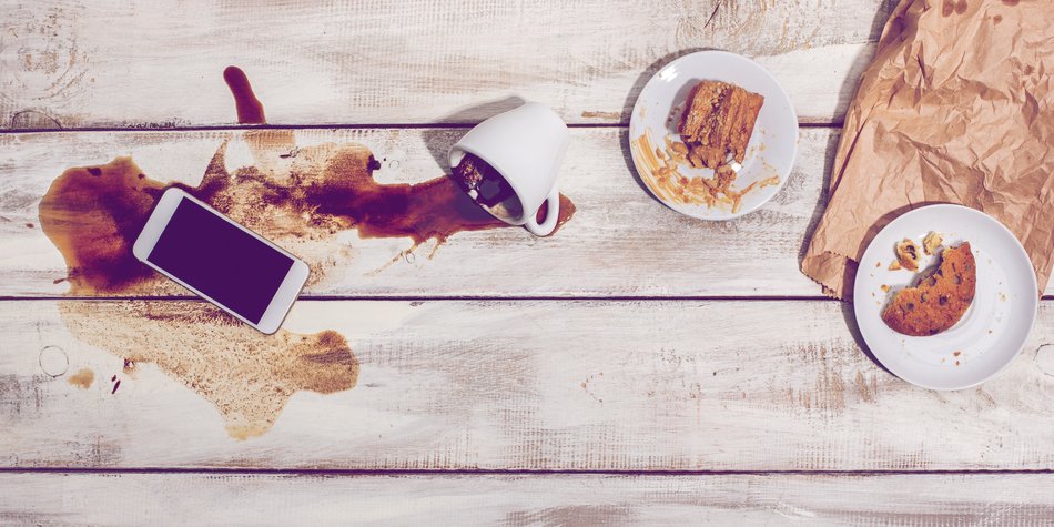 Kaffeeflecken entfernen leicht gemacht: So klappt es garantiert! Kaffeeflecken entfernen leicht gemacht: So klappt es garantiert!