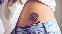 Rosen-Tattoo: Bedeutung des Blumen-Motivs