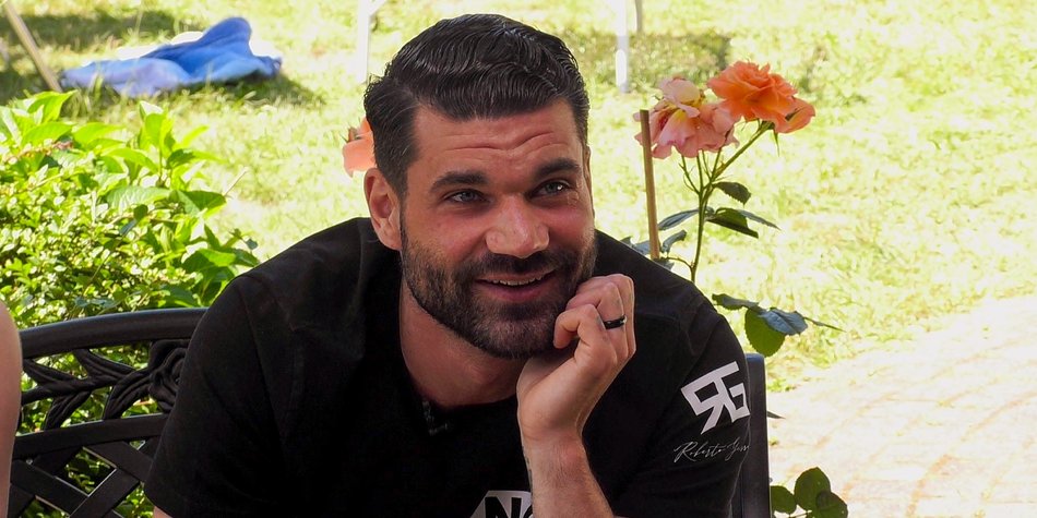 Nach „Sommerhaus der Stars“-Eklat: Mike gibt 1. Statement – und macht Fans erneut sauer! Nach „Sommerhaus der Stars“-Eklat: Mike gibt 1. Statement – und macht Fans erneut sauer!