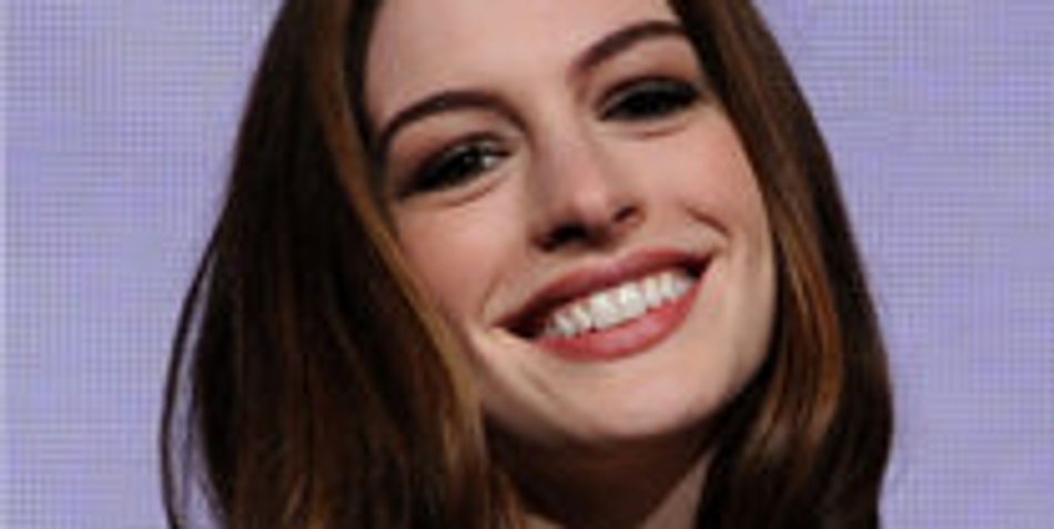 Anne Hathaway: Austritt aus katholischer Kirche Anne Hathaway: Austritt aus katholischer Kirche