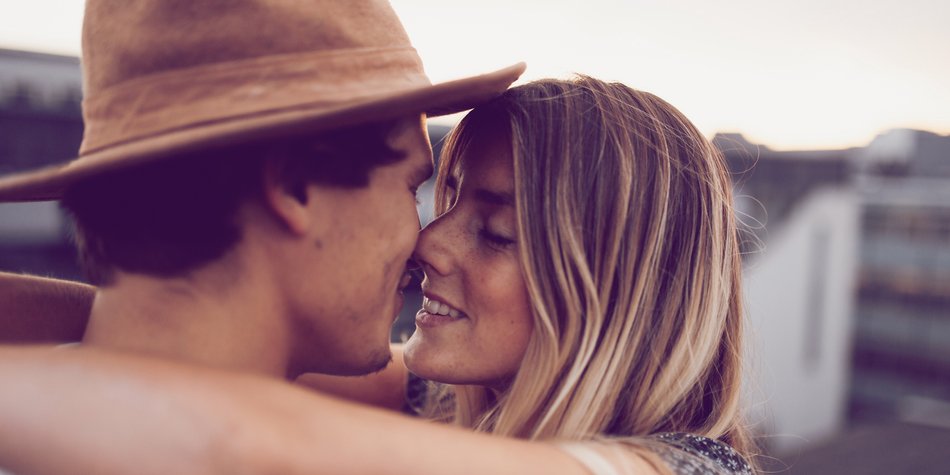 Wo die Liebe hinfällt: 5 Tipps für die Beziehung mit einem jüngeren Mann Wo die Liebe hinfällt: 5 Tipps für die Beziehung mit einem jüngeren Mann