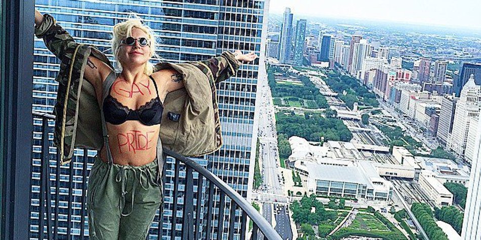 Lady Gaga freut sich über die Legalisierung der Homo-Ehe Lady Gaga freut sich über die Legalisierung der Homo-Ehe