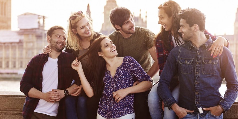 Tinder Social: Zeit für Massen-Flirt? Tinder Social: Zeit für Massen-Flirt?