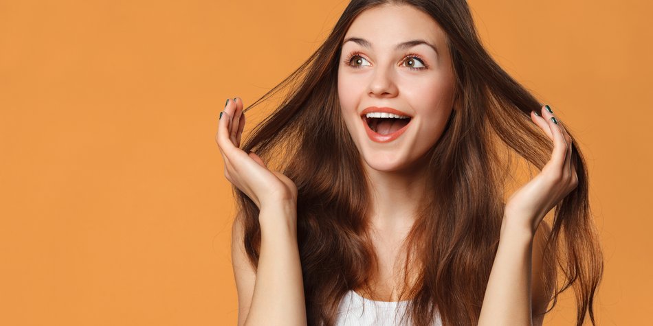 Dieser Trick schenkt deinem Haar mehr Volumen Dieser Trick schenkt deinem Haar mehr Volumen