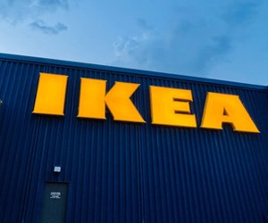 Deko-Hingucker in Schwarz: Das Teil aus diesem Ikea-Hack sieht voll teuer aus