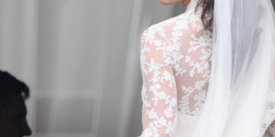 Herzogin Catherine besucht Brautkleid-Näherinnen Herzogin Catherine besucht Brautkleid-Näherinnen