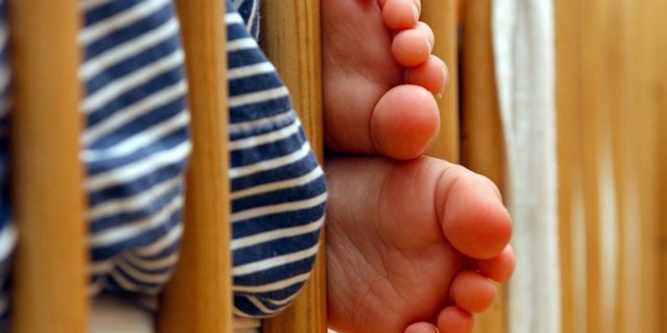 Baby schreit nachts: Darauf sollten Eltern achten Baby schreit nachts: Darauf sollten Eltern achten